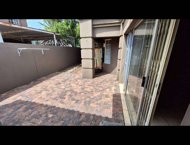 2 BEDROOM HOUSE FOR SALE IN VANDERBIJLPARK SE 2